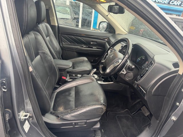 2016 MITSUBISHI OUTLANDER - Photo 10