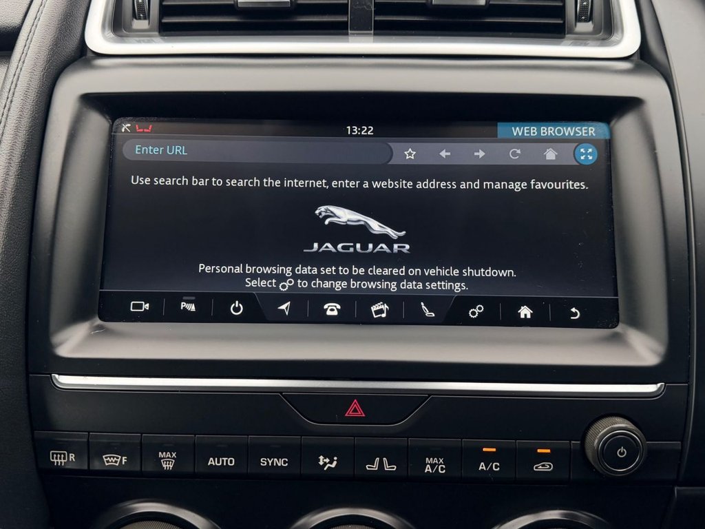 USED 2018 68 JAGUAR E-PACE 2.0 D150 S SUV 5dr Diesel Auto AWD Euro 6 (s/s) (150 ps) SatNav|Camera|R.Sensors|Cruise|H.Seats|Apple CarPlay/Android Auto|