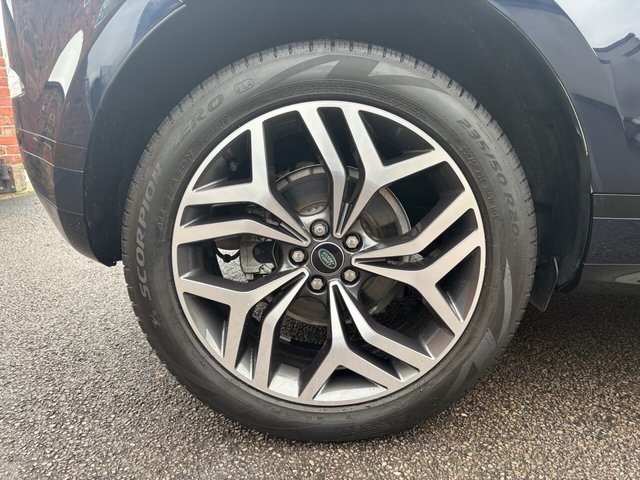 2023 Land Rover Range Rover Evoque 2L R-Dynamic Hse 5dr - Photo 9