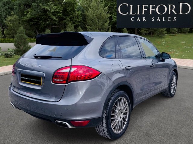 2012 Porsche Cayenne 3L null 5dr - Photo 11