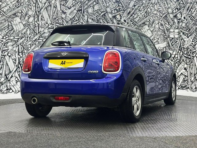 2018 MINI Hatch 1.5L Cooper Classic 5dr - Photo 8