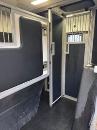 USED 2001 51 RENAULT PREMIUM OAKLEY HORSEBOX 7 HORSE SLIDEOUT 7 HORSE 2 OWNERS SLIDE OUT SIDE