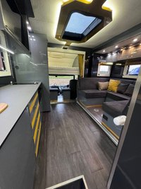 USED 2021 71 DAF CF LEHEL HORSE BOX 5 HORSE LUXURY LIVING 18 TON 1 Owner Px Welcome Finance Available