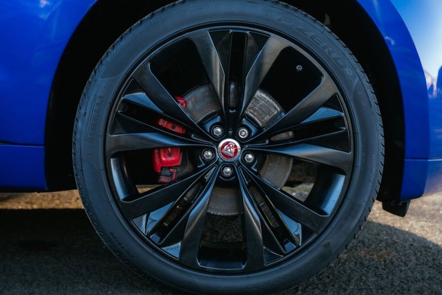 2017 Jaguar F-Pace 3L S 5dr - Photo 3