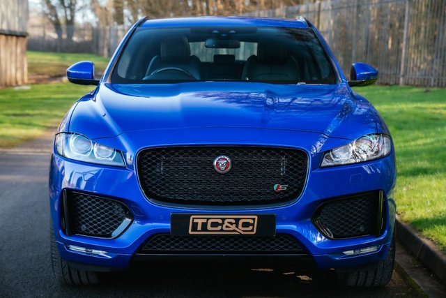 2017 Jaguar F-Pace 3L S 5dr - Photo 8