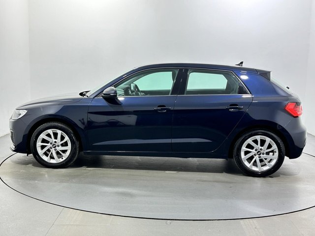 2021 Audi A1 - Photo 5