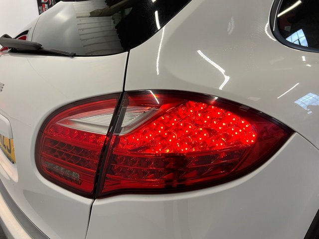 2012 Porsche Cayenne - Photo 12
