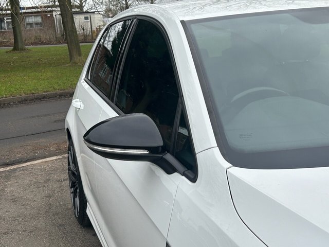 2017 Volkswagen Golf 2L R 5dr - Photo 11