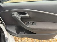 USED 2016 16 VOLKSWAGEN POLO 1.0 TSI BlueMotion Tech R-Line Hatchback 5dr Petrol Manual Euro 6 (s/s) (110 bhp) 