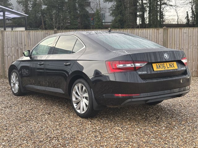 2016 SKODA SUPERB - Photo 3