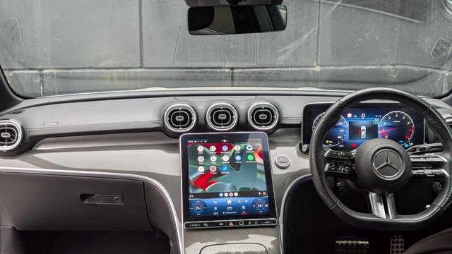 2023 MERCEDES-BENZ C-CLASS 2023 2.0 C300h MHEV AMG Line (Premium) Saloon 4dr Petrol Hybrid G-Tronic+ Euro 6 (s/s) (278 ps) - Photo 2