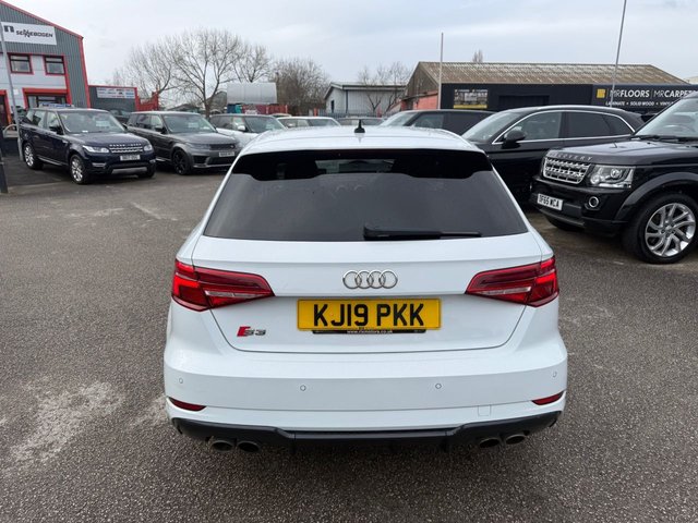 2019 AUDI S3 2.0 TFSI Black Edition Sportback 5dr Petrol S Tronic quattro Euro 6-2 FORMER KEEPERS-HEATED BLACK LEATHER UPHOLSTERY-18" ALLOYS-BLUETOOTH-CRUISE CONTROL-SATNAV-PARKING SENSORS-DAB RADIO-BANG AND OLUFSEN SOUND-DUAL ZONE CLIMATE CONTROL - Photo 6