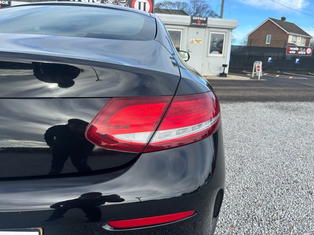 2016 MERCEDES-BENZ C-CLASS 2.0 C200 AMG Line (Premium) Coupe 2dr Petrol 7G-Tronic+ Euro 6 (s/s) (184 ps) - Photo 5