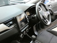 USED 2023 73 RENAULT CAPTUR 1.6 E-TECH 9.8kWh techno SUV 5dr Petrol Plug-in Hybrid Auto Euro 6 (s/s) (160 ps) SAT NAV PART LEATHER CRUISE CONTROL PARKING SENSORS 1 OWNER SERVICE HISTORY WARRANTY