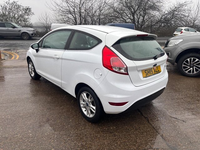 2015 FORD FIESTA 1.25 Zetec Euro 6 3dr - Photo 4