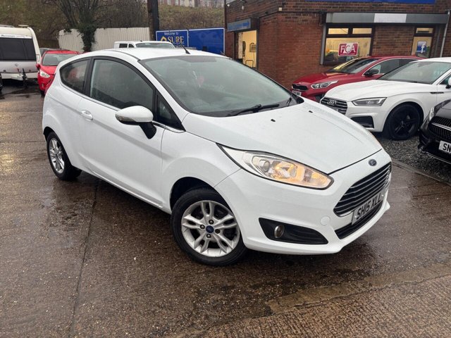 2015 FORD FIESTA 1.25 Zetec Euro 6 3dr - Photo 3