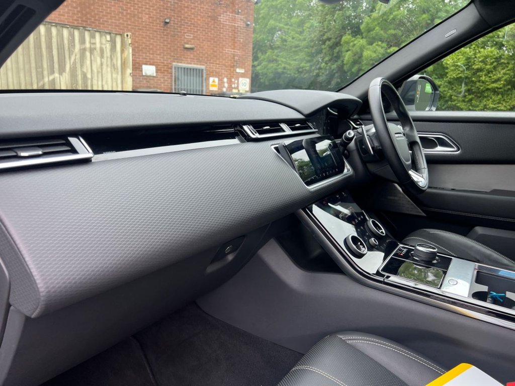 USED 2020 70 LAND ROVER RANGE ROVER VELAR 3.0 D300 R-Dynamic SE SUV 5dr Diesel Auto 4WD Euro 6 (s/s) (300 ps) *AWARD WINNING DEALERSHIP*