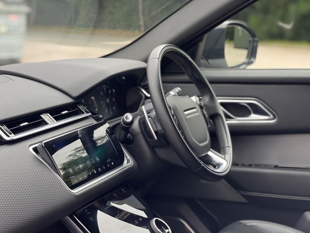 USED 2020 70 LAND ROVER RANGE ROVER VELAR 3.0 D300 R-Dynamic SE SUV 5dr Diesel Auto 4WD Euro 6 (s/s) (300 ps) *AWARD WINNING DEALERSHIP*