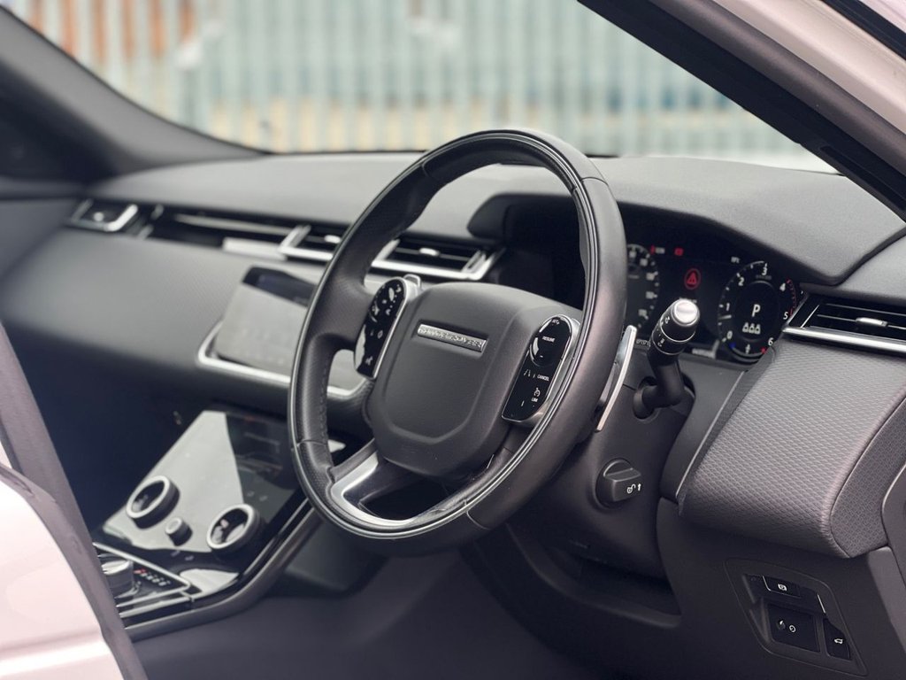 USED 2020 70 LAND ROVER RANGE ROVER VELAR 3.0 D300 R-Dynamic SE SUV 5dr Diesel Auto 4WD Euro 6 (s/s) (300 ps) *AWARD WINNING DEALERSHIP*