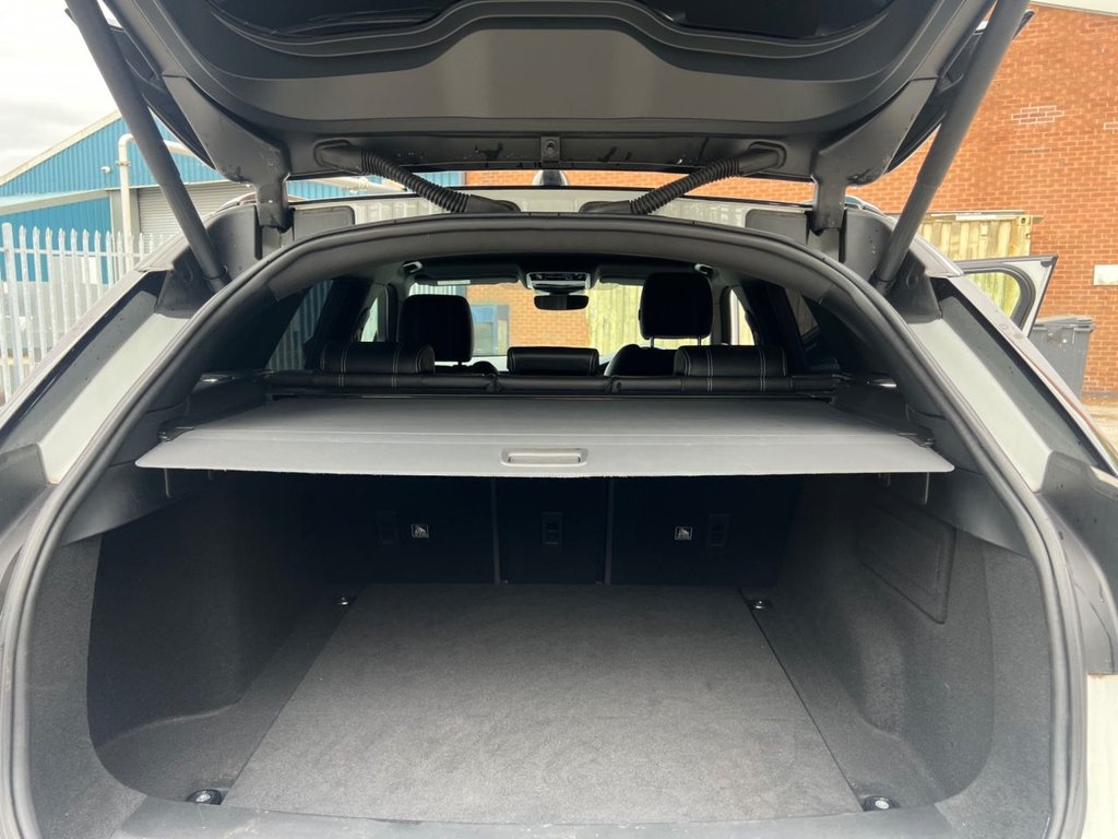 USED 2020 70 LAND ROVER RANGE ROVER VELAR 3.0 D300 R-Dynamic SE SUV 5dr Diesel Auto 4WD Euro 6 (s/s) (300 ps) *AWARD WINNING DEALERSHIP*