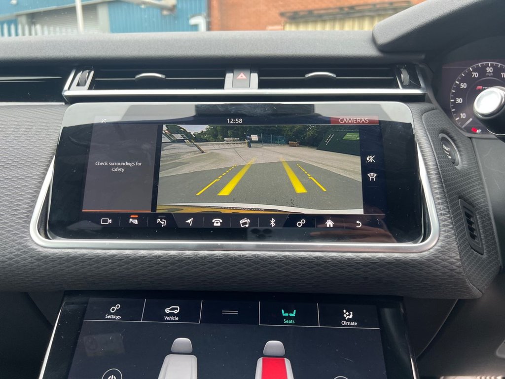 USED 2020 70 LAND ROVER RANGE ROVER VELAR 3.0 D300 R-Dynamic SE SUV 5dr Diesel Auto 4WD Euro 6 (s/s) (300 ps) *AWARD WINNING DEALERSHIP*