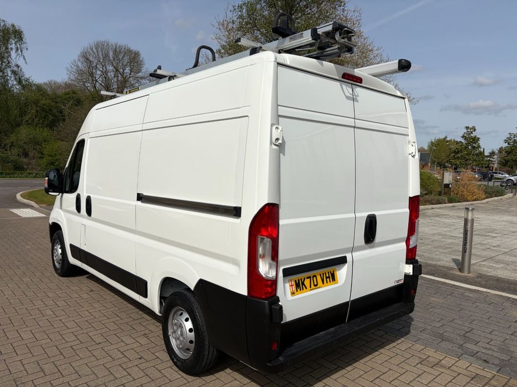 USED 2020 70 PEUGEOT BOXER 335 PROFESSIONAL 2.2BlueHDi EU6 S/S L2 H2 140ps *AIRCON*SATNAV*SENSORS*RACKING AMD PIPE CARRIER* L2H2-EU6-A/C-S/N-SENSORS