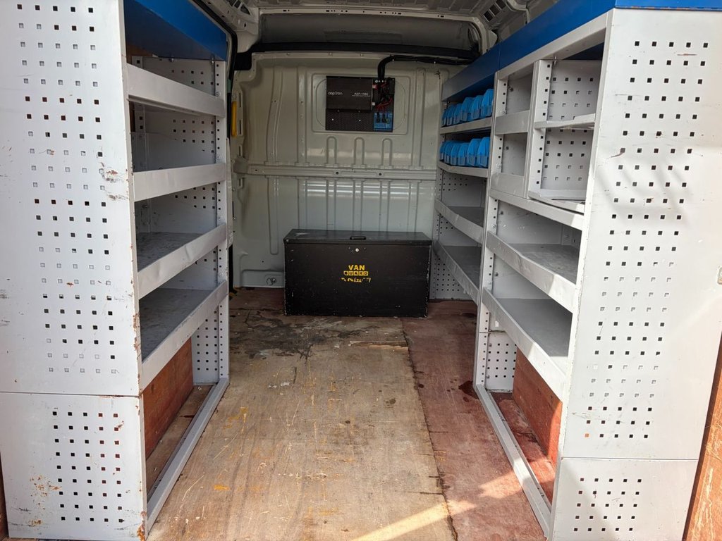 USED 2020 70 PEUGEOT BOXER 335 PROFESSIONAL 2.2BlueHDi EU6 S/S L2 H2 140ps *AIRCON*SATNAV*SENSORS*RACKING AMD PIPE CARRIER* L2H2-EU6-A/C-S/N-SENSORS