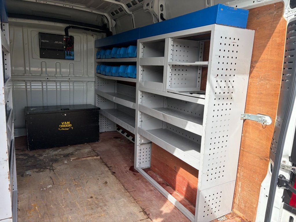 USED 2020 70 PEUGEOT BOXER 335 PROFESSIONAL 2.2BlueHDi EU6 S/S L2 H2 140ps *AIRCON*SATNAV*SENSORS*RACKING AMD PIPE CARRIER* L2H2-EU6-A/C-S/N-SENSORS