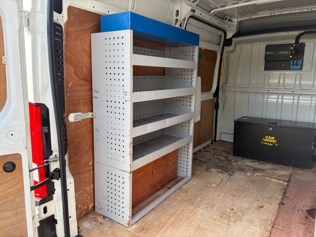 USED 2020 70 PEUGEOT BOXER 335 PROFESSIONAL 2.2BlueHDi EU6 S/S L2 H2 140ps *AIRCON*SATNAV*SENSORS*RACKING AMD PIPE CARRIER* L2H2-EU6-A/C-S/N-SENSORS