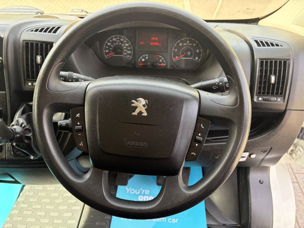 USED 2020 70 PEUGEOT BOXER 335 PROFESSIONAL 2.2BlueHDi EU6 S/S L2 H2 140ps *AIRCON*SATNAV*SENSORS*RACKING AMD PIPE CARRIER* L2H2-EU6-A/C-S/N-SENSORS