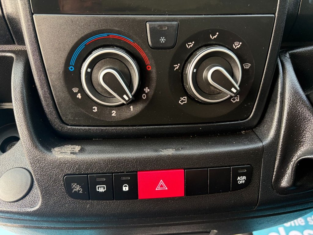 USED 2020 70 PEUGEOT BOXER 335 PROFESSIONAL 2.2BlueHDi EU6 S/S L2 H2 140ps *AIRCON*SATNAV*SENSORS*RACKING AMD PIPE CARRIER* L2H2-EU6-A/C-S/N-SENSORS