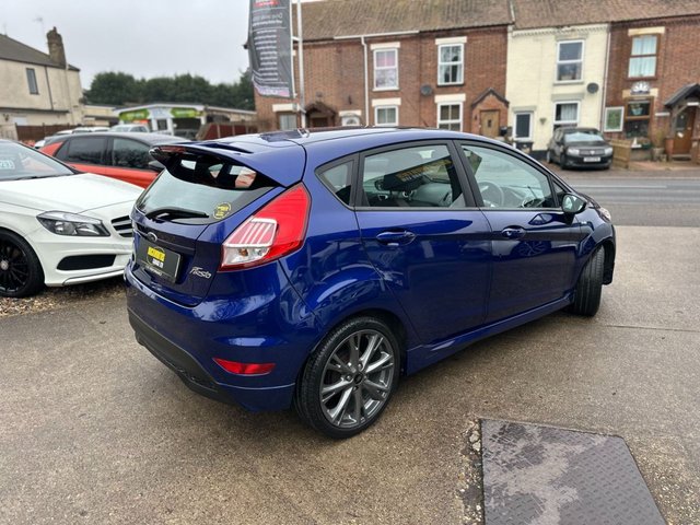 2017 FORD FIESTA 1.0T EcoBoost ST-Line Hatchback 5dr Petrol Manual Euro 6 (s/s) (140 ps) - Photo 4