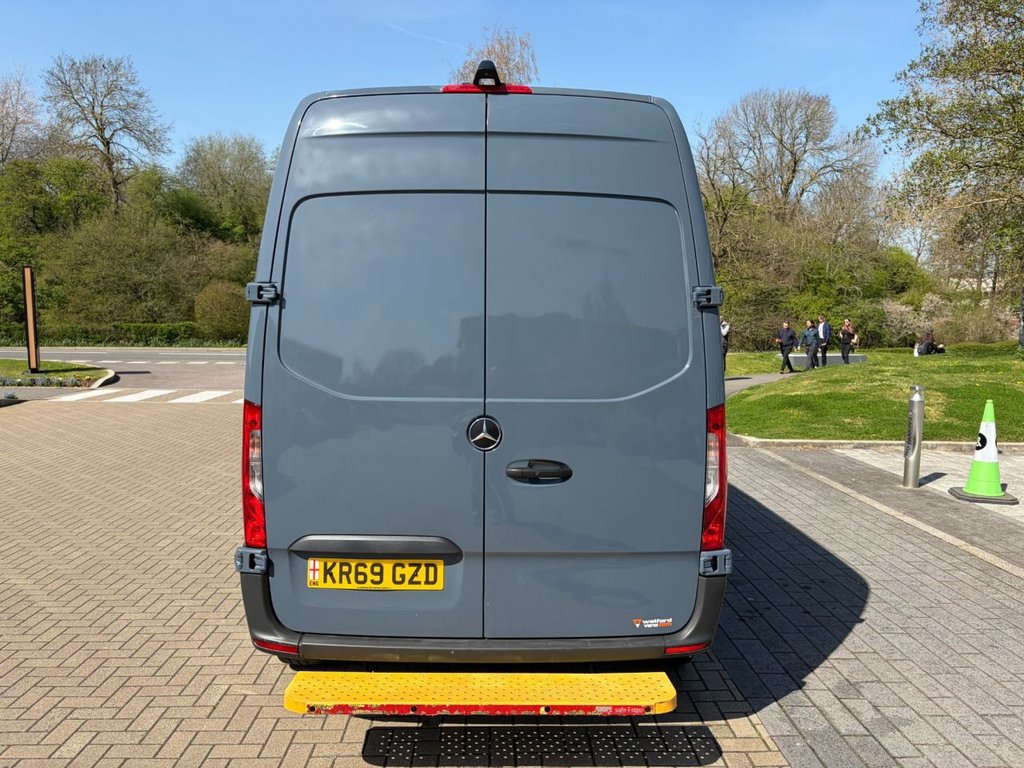 USED 2019 69 MERCEDES-BENZ SPRINTER **NO VAT**314 2.1CDI EU6 S/S L2H2 FWD 143ps *AIRCON*REV/CAMERA*KEYLESS START*E/PACK*RAIN SENSOR* NO VAT-EU6-A/C-L2H2-CAMERA-E/P