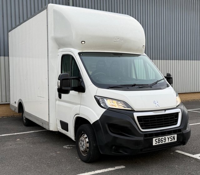 View our PEUGEOT BOXER