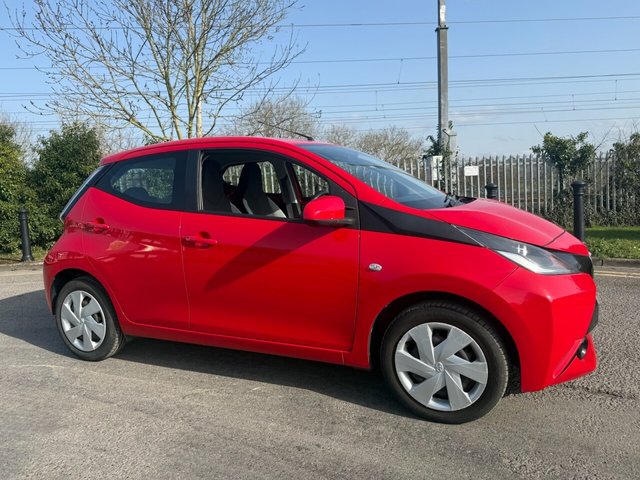 2017 Toyota Aygo 1L X-Play 5dr - Photo 6