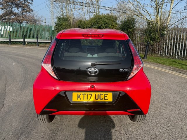 2017 Toyota Aygo 1L X-Play 5dr - Photo 10