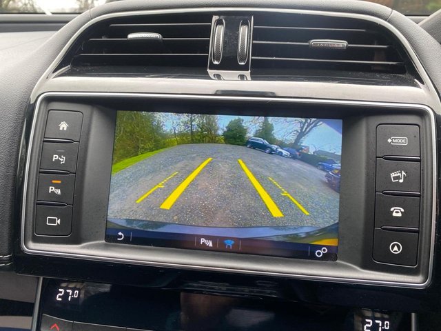 2017 JAGUAR XE 2.0d R-Sport Saloon 4dr Diesel Auto AWD Euro 6 (s/s) (240 ps) - Photo 4