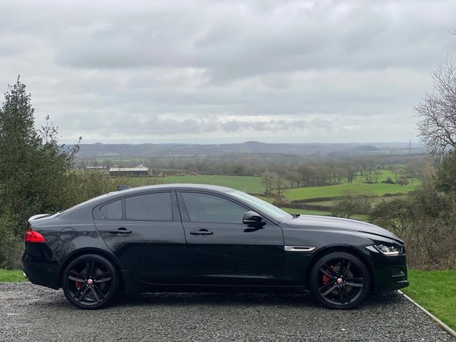 2017 JAGUAR XE 2.0d R-Sport Saloon 4dr Diesel Auto AWD Euro 6 (s/s) (240 ps) - Photo 6