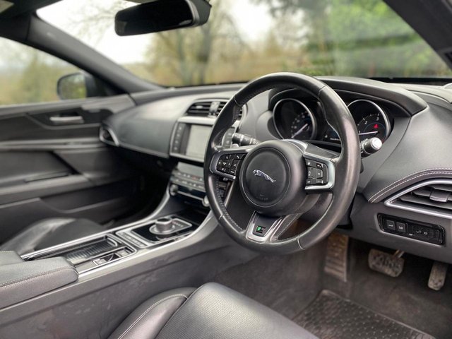 2017 JAGUAR XE 2.0d R-Sport Saloon 4dr Diesel Auto AWD Euro 6 (s/s) (240 ps) - Photo 7