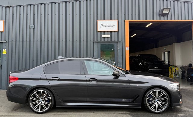 2020 BMW 5 SERIES - Photo 6