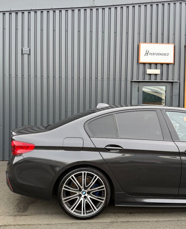 2020 BMW 5 SERIES - Photo 11