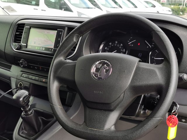 2021 VAUXHALL VIVARO - Photo 2