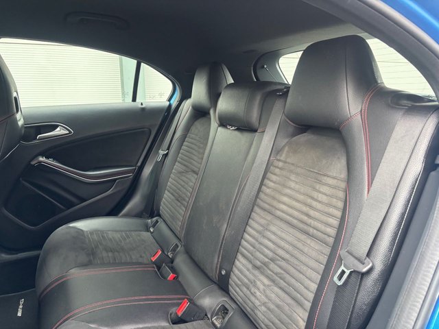 2016 MERCEDES-BENZ A-CLASS 2.1 A200d AMG Line Hatchback 5dr Diesel 7G-DCT Euro 6 (s/s) (136 ps) - Photo 3