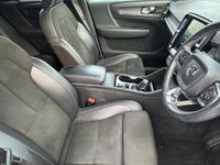 USED 2018 18 VOLVO XC40 2.0 D4 First Edition SUV 5dr Diesel Auto AWD Euro 6 (s/s) (190 ps) PANORAMIC ROOF + PRIVACY GLASS + SAT NAV + HALF LEATHER