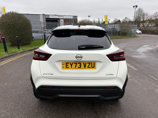 2023 Nissan Juke 1.6L N-Connecta 5dr - Photo 2
