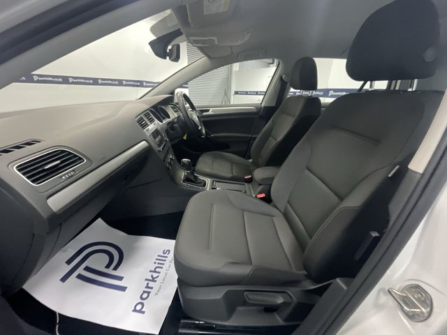 2016 VOLKSWAGEN GOLF - Photo 5