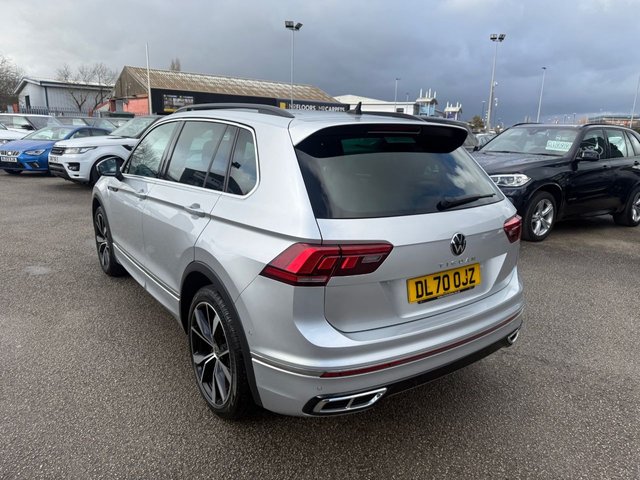 2020 VOLKSWAGEN TIGUAN 1.5 TSI R-Line SUV 5dr Petrol DSG Euro 6-2 OWNER CAR-20" ALLOYS-DIGITAL DASH-HEATED SEATS-HEATED STEERING WHEEL-BLUETOOTH-CRUISE CONTROL-SATNAV-PARKING SENSORS-APPLE CAR PLAY-DAB RADIO-ELECTRIC FOLDING MIRRORS-DUAL ZONE CLIMATE CONTROL - Photo 5