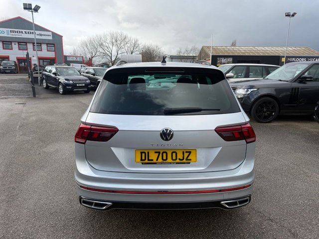 2020 VOLKSWAGEN TIGUAN 1.5 TSI R-Line SUV 5dr Petrol DSG Euro 6-2 OWNER CAR-20" ALLOYS-DIGITAL DASH-HEATED SEATS-HEATED STEERING WHEEL-BLUETOOTH-CRUISE CONTROL-SATNAV-PARKING SENSORS-APPLE CAR PLAY-DAB RADIO-ELECTRIC FOLDING MIRRORS-DUAL ZONE CLIMATE CONTROL - Photo 6