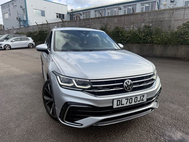 2020 VOLKSWAGEN TIGUAN 1.5 TSI R-Line SUV 5dr Petrol DSG Euro 6-2 OWNER CAR-20" ALLOYS-DIGITAL DASH-HEATED SEATS-HEATED STEERING WHEEL-BLUETOOTH-CRUISE CONTROL-SATNAV-PARKING SENSORS-APPLE CAR PLAY-DAB RADIO-ELECTRIC FOLDING MIRRORS-DUAL ZONE CLIMATE CONTROL - Photo 12