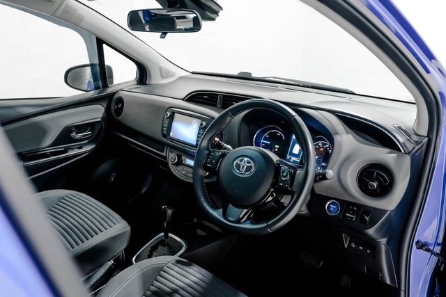 2019 Toyota Yaris 1.5L Icon Tech 5dr - Photo 3